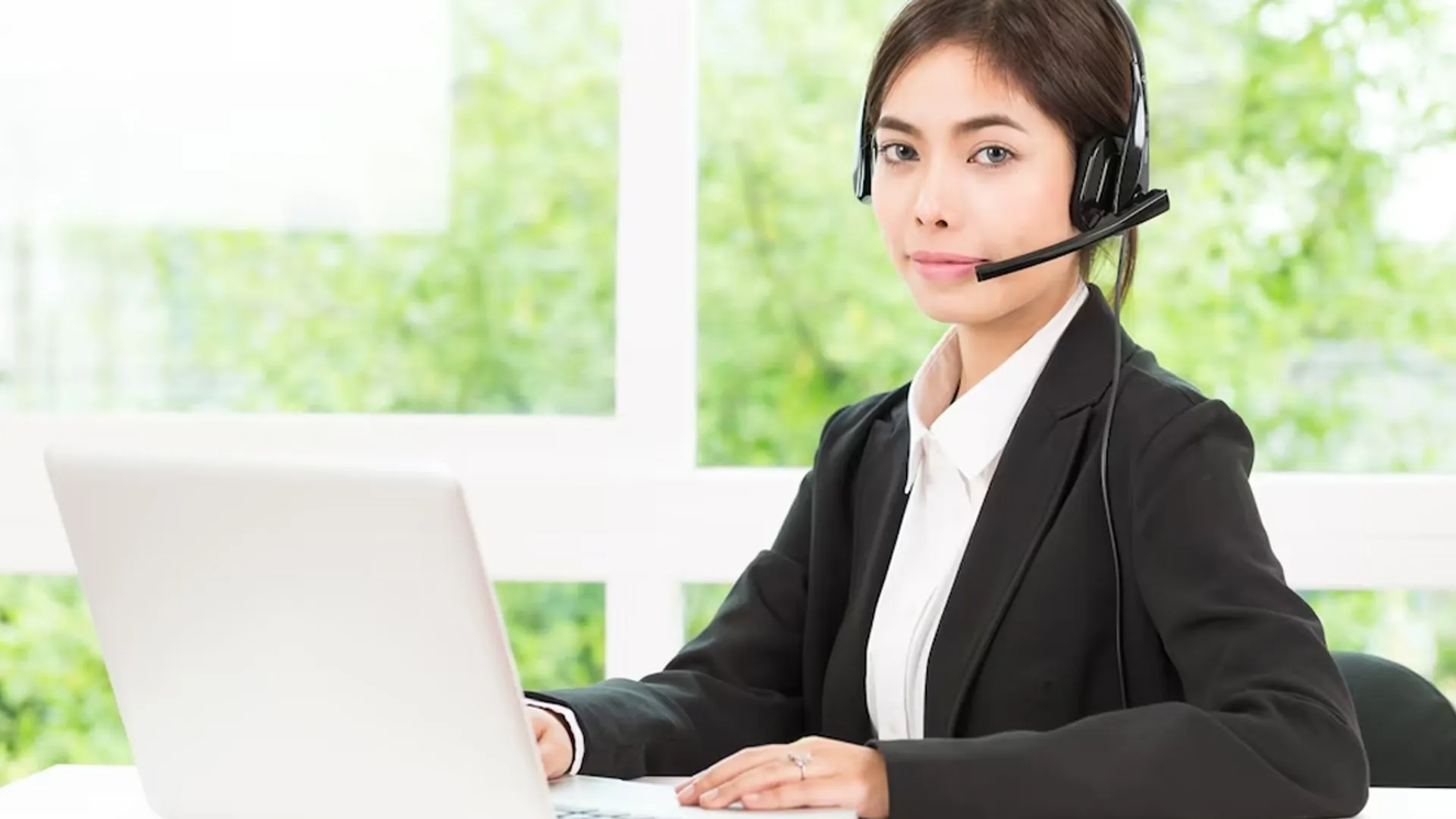 Hình ảnh hỗ trợ khách hàng và giải đáp thắc mắc tại 123WIN